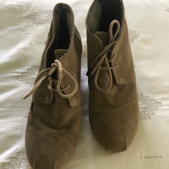 Toms Suede Wedge Booties - Picture 2 of 6